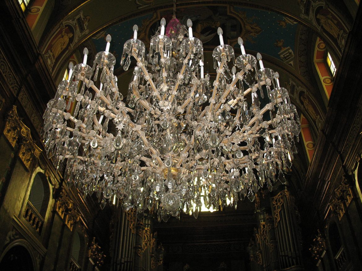 Baroque_Chandelier_by_Dory4
