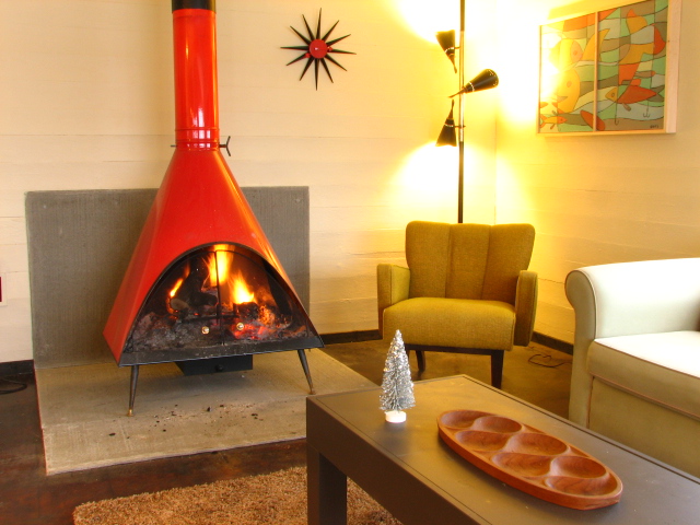 mid-century fireplace-interior-design-ideas